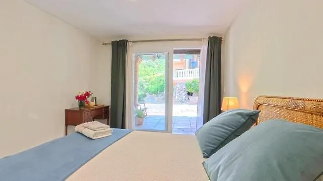 Bronlara Деревянный коттедж *